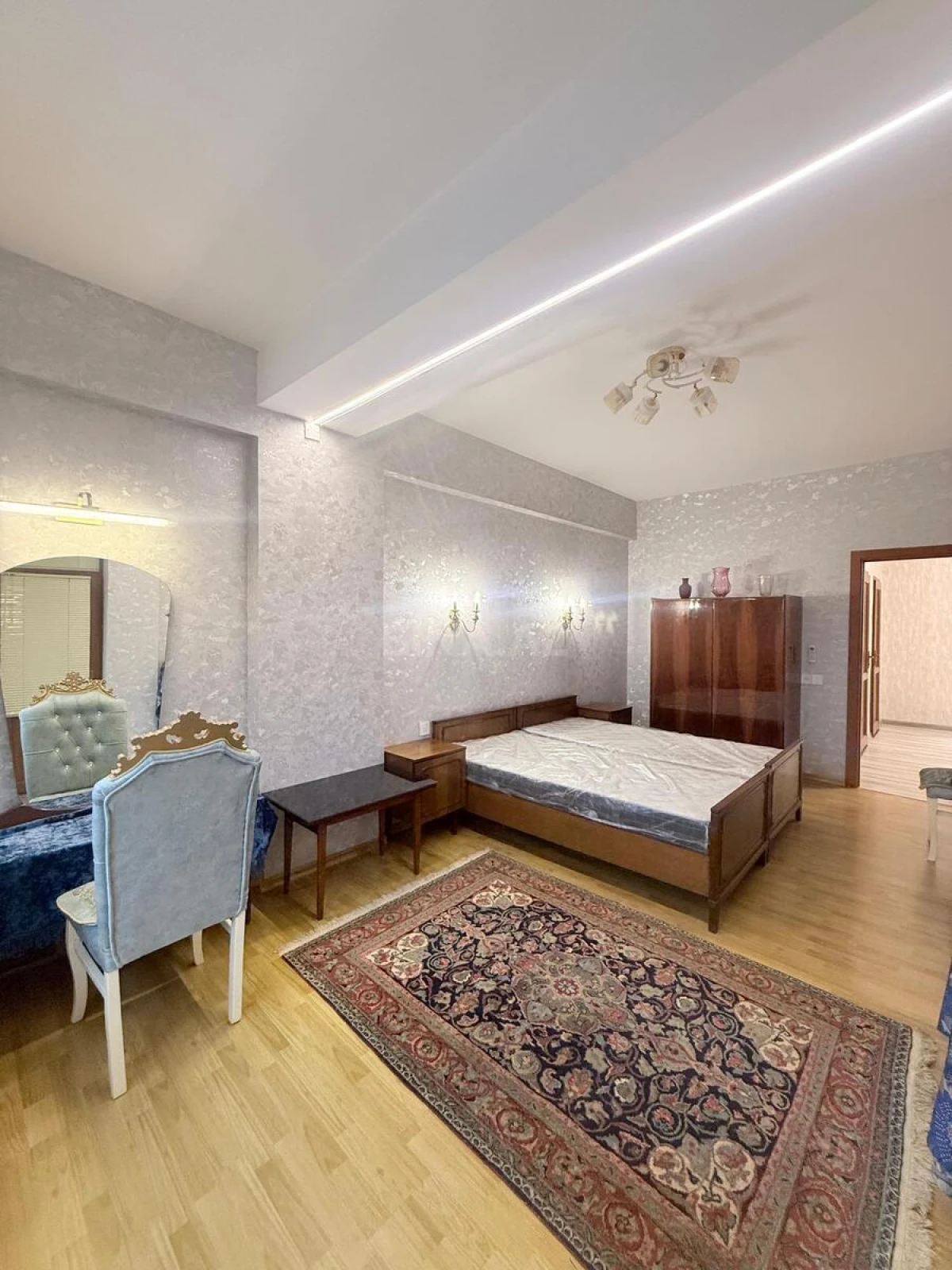 Satılır 3 otaqlı mənzil 105 m²