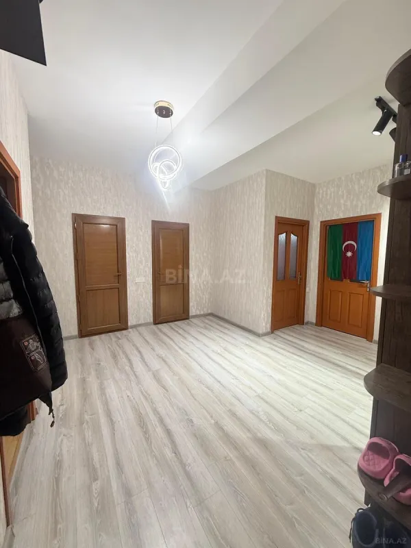 Satılır 3 otaqlı mənzil 105 m²