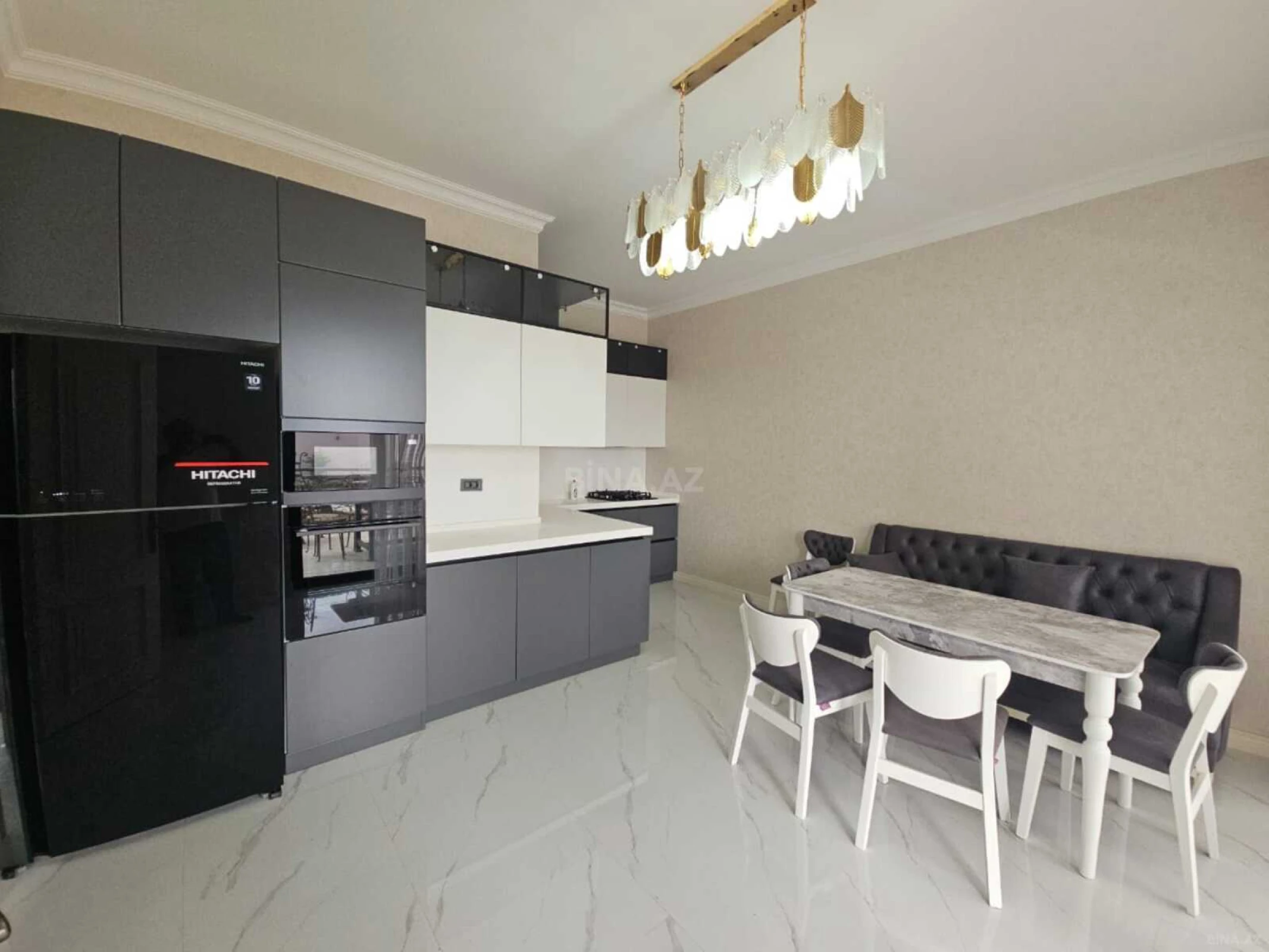 Satılır 5 otaqlı həyət evi 260 m²