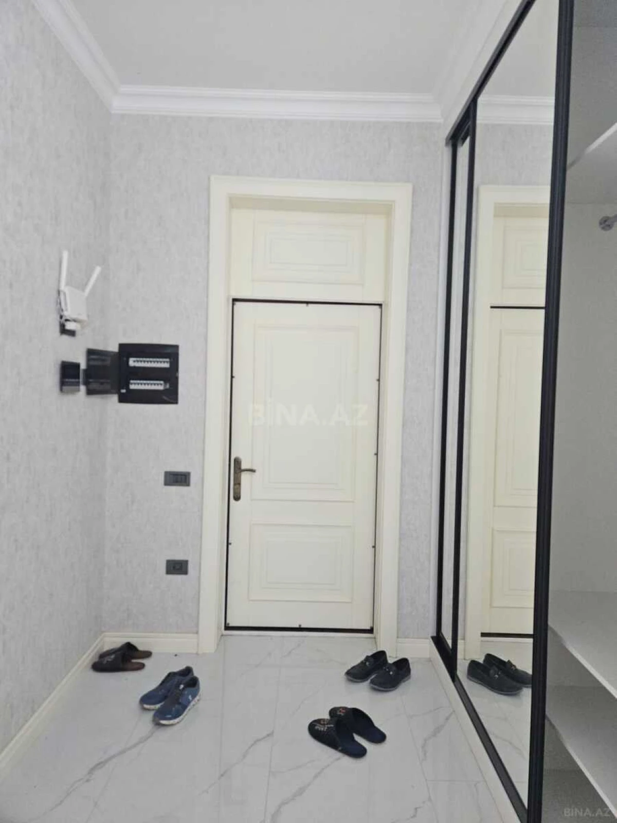 Satılır 5 otaqlı həyət evi 260 m²