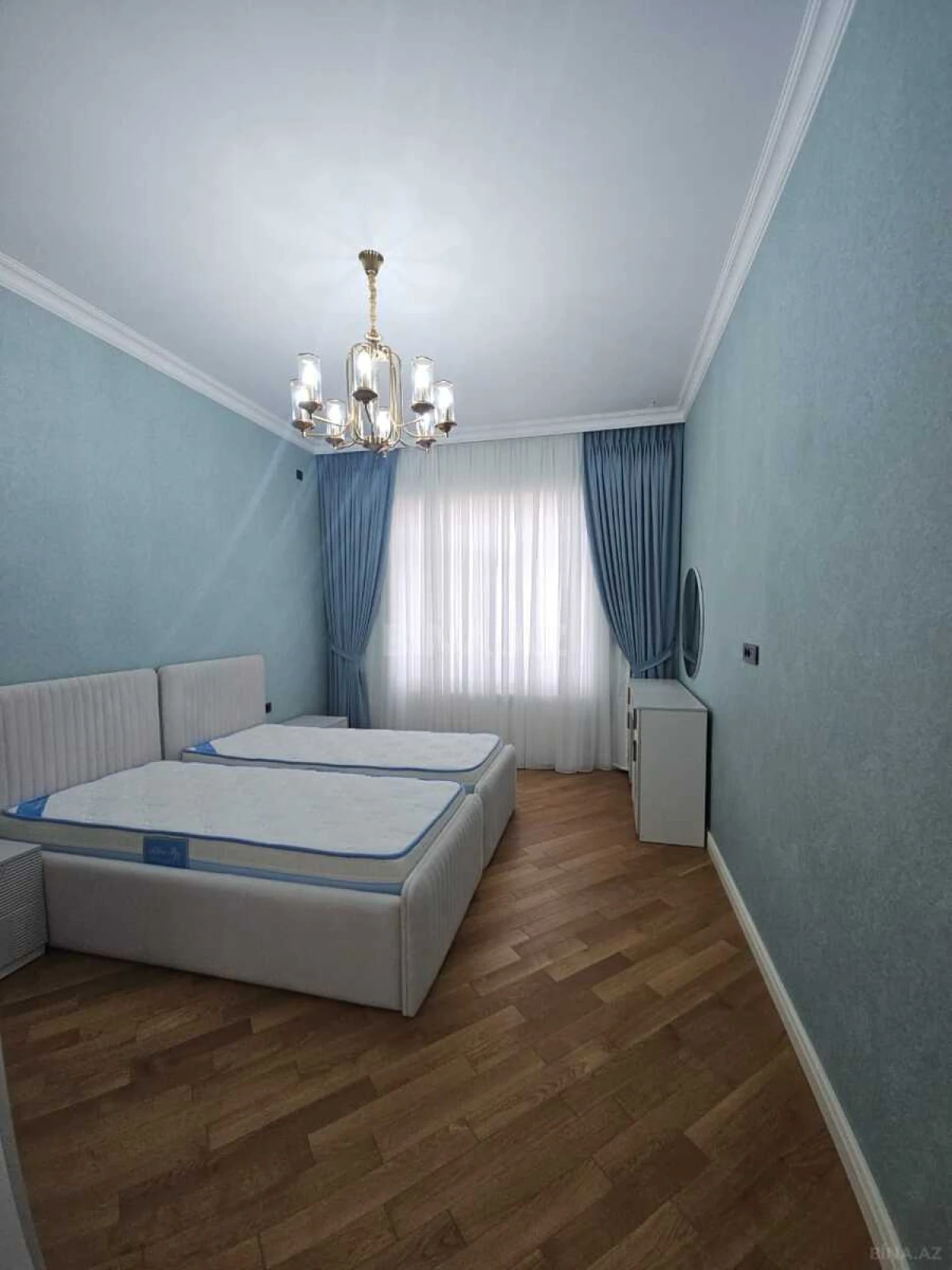 Satılır 5 otaqlı həyət evi 260 m²