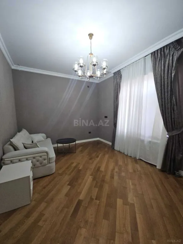 Satılır 5 otaqlı həyət evi 260 m²