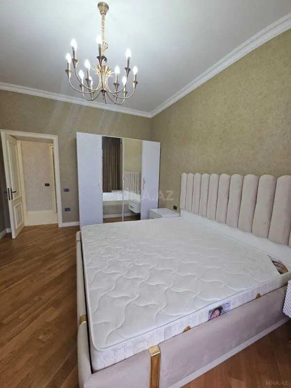 Satılır 5 otaqlı həyət evi 260 m²