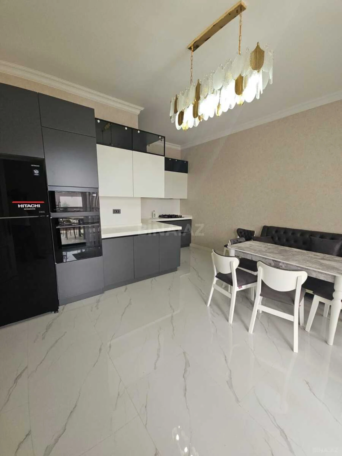 Satılır 5 otaqlı həyət evi 260 m²