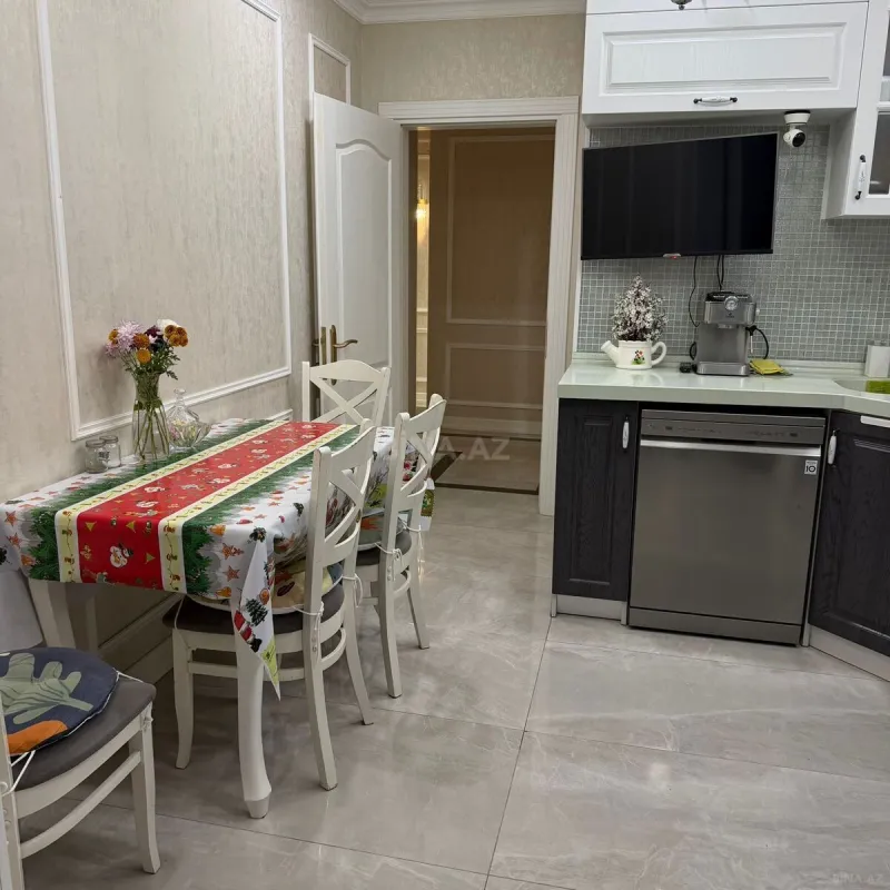 Satılır 3 otaqlı mənzil 100 m²