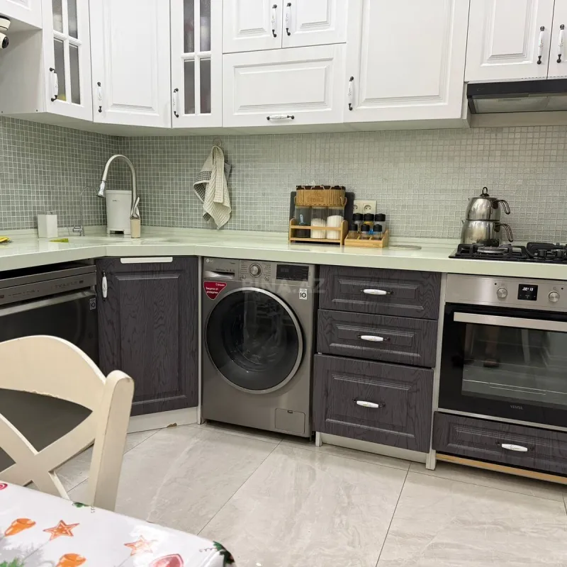 Satılır 3 otaqlı mənzil 100 m²