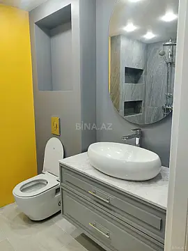 Satılır 4 otaqlı mənzil 139 m²