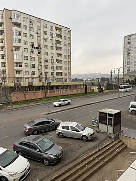 Satılır 2 otaqlı mənzil 82 m²