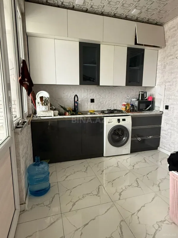 Satılır 2 otaqlı mənzil 82 m²