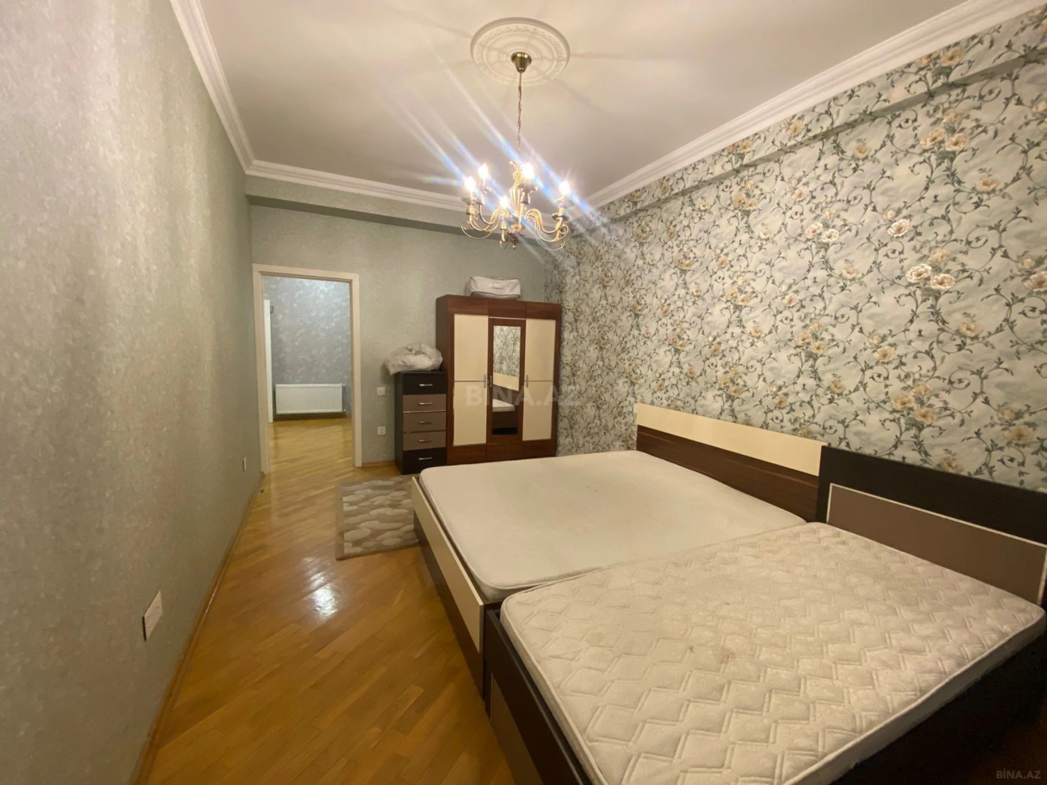 Kirayə verilir 2 otaqlı mənzil 120 m²