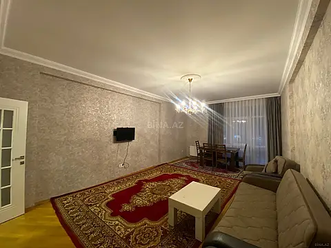 Kirayə verilir 2 otaqlı mənzil 120 m²