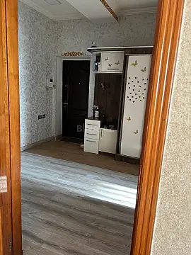 Satılır 3 otaqlı mənzil 100 m²