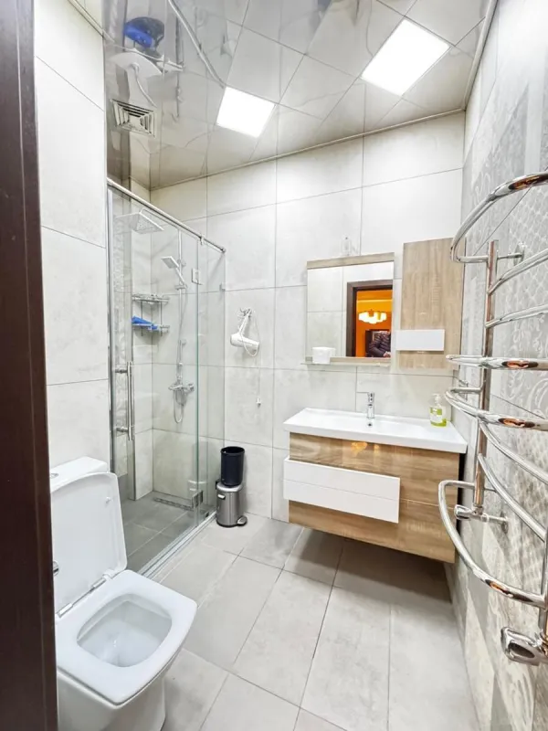 Kirayə verilir 3 otaqlı mənzil 165 m²