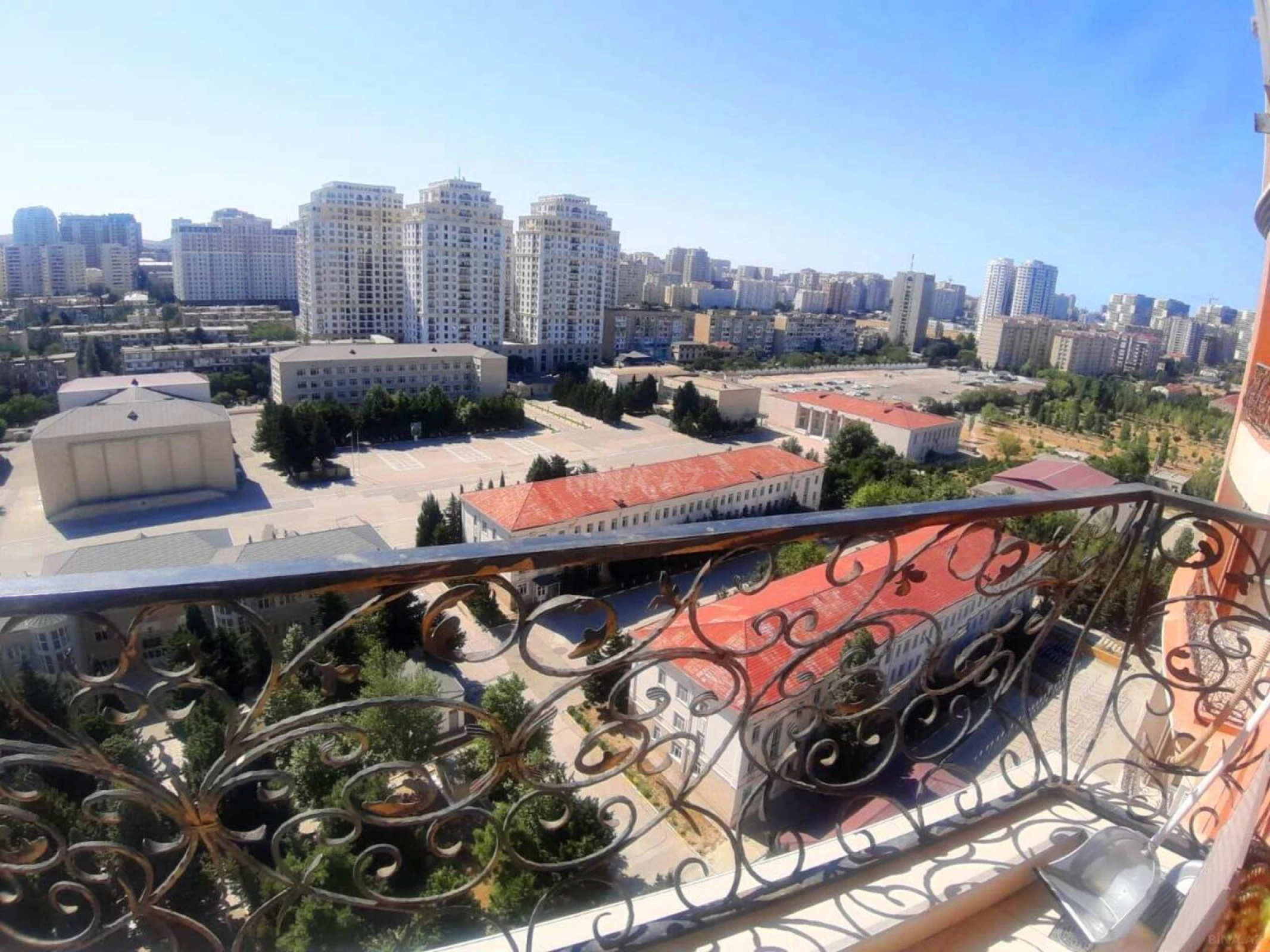 Satılır 2 otaqlı mənzil 70 m²