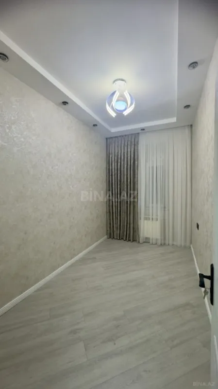 Satılır 4 otaqlı mənzil 112 m²