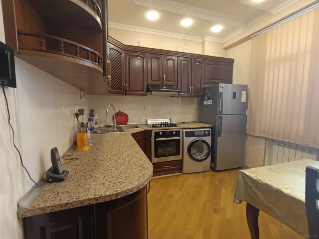 Satılır 1 otaqlı mənzil 60 m²