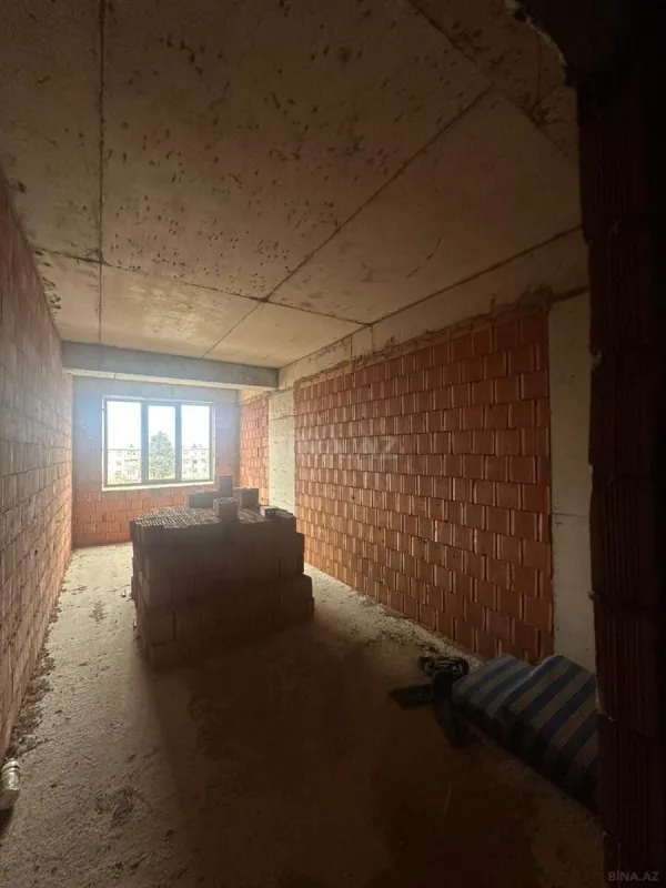 Satılır 3 otaqlı mənzil 126 m²