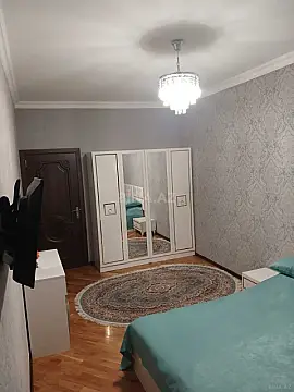 Satılır 2 otaqlı mənzil 78 m²