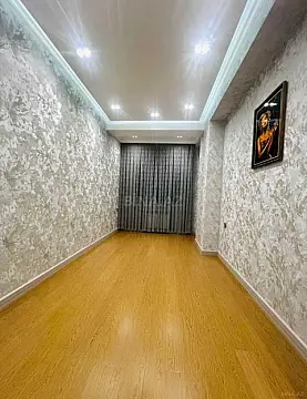 Satılır 3 otaqlı mənzil 76 m²