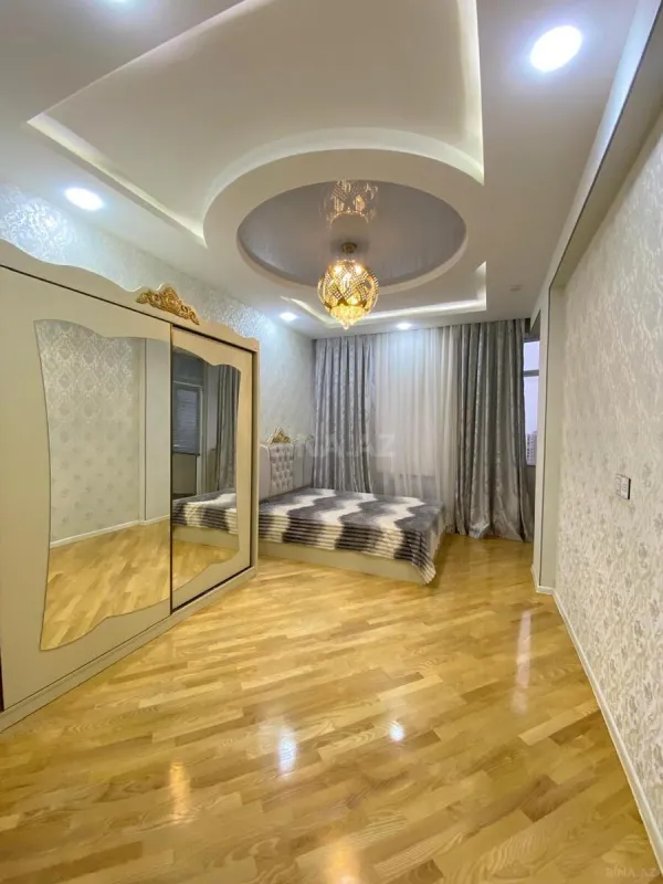 Kirayə verilir 3 otaqlı mənzil 156 m²