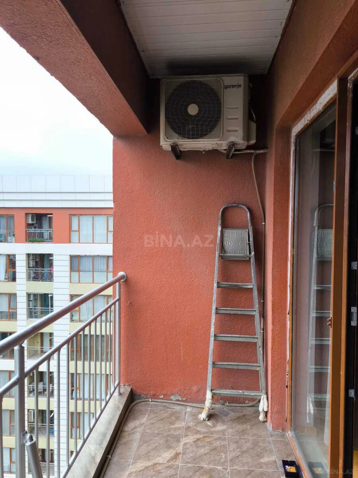 Kirayə verilir 2 otaqlı mənzil 73 m²