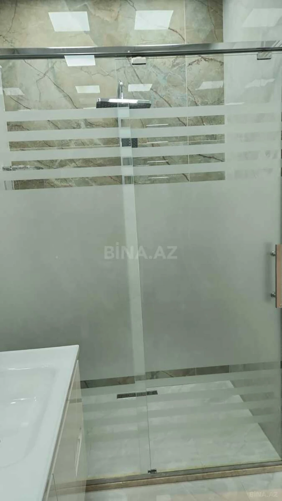 Kirayə verilir 2 otaqlı mənzil 75 m²