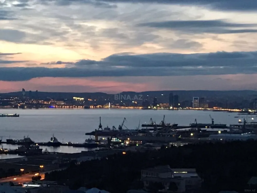 Satılır 2 otaqlı mənzil 80 m²