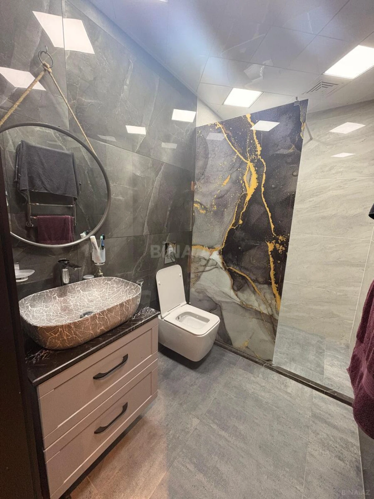 Satılır 2 otaqlı mənzil 80 m²