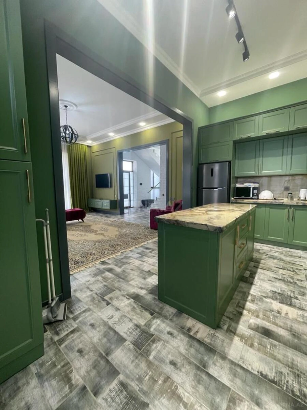 Kirayə verilir 5 otaqlı həyət evi 220 m²