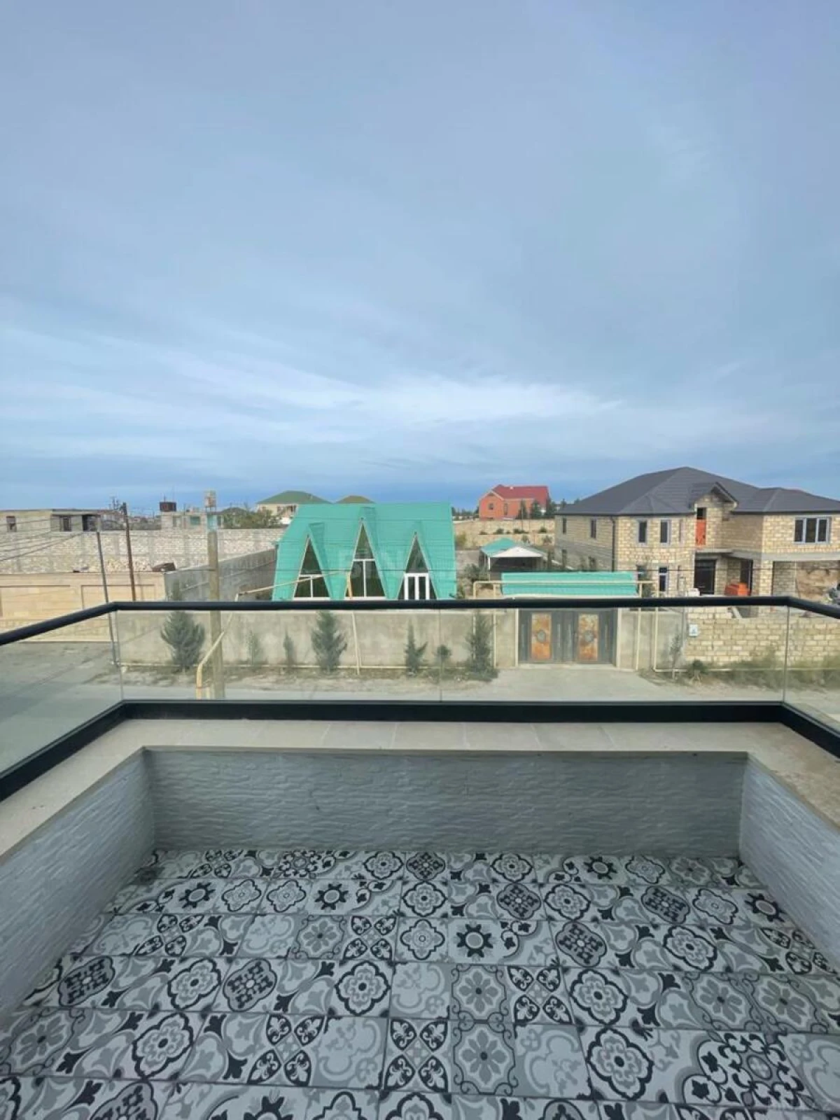 Kirayə verilir 5 otaqlı həyət evi 220 m²