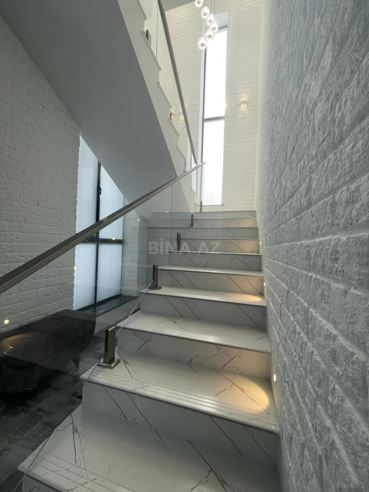 Kirayə verilir 5 otaqlı həyət evi 220 m²