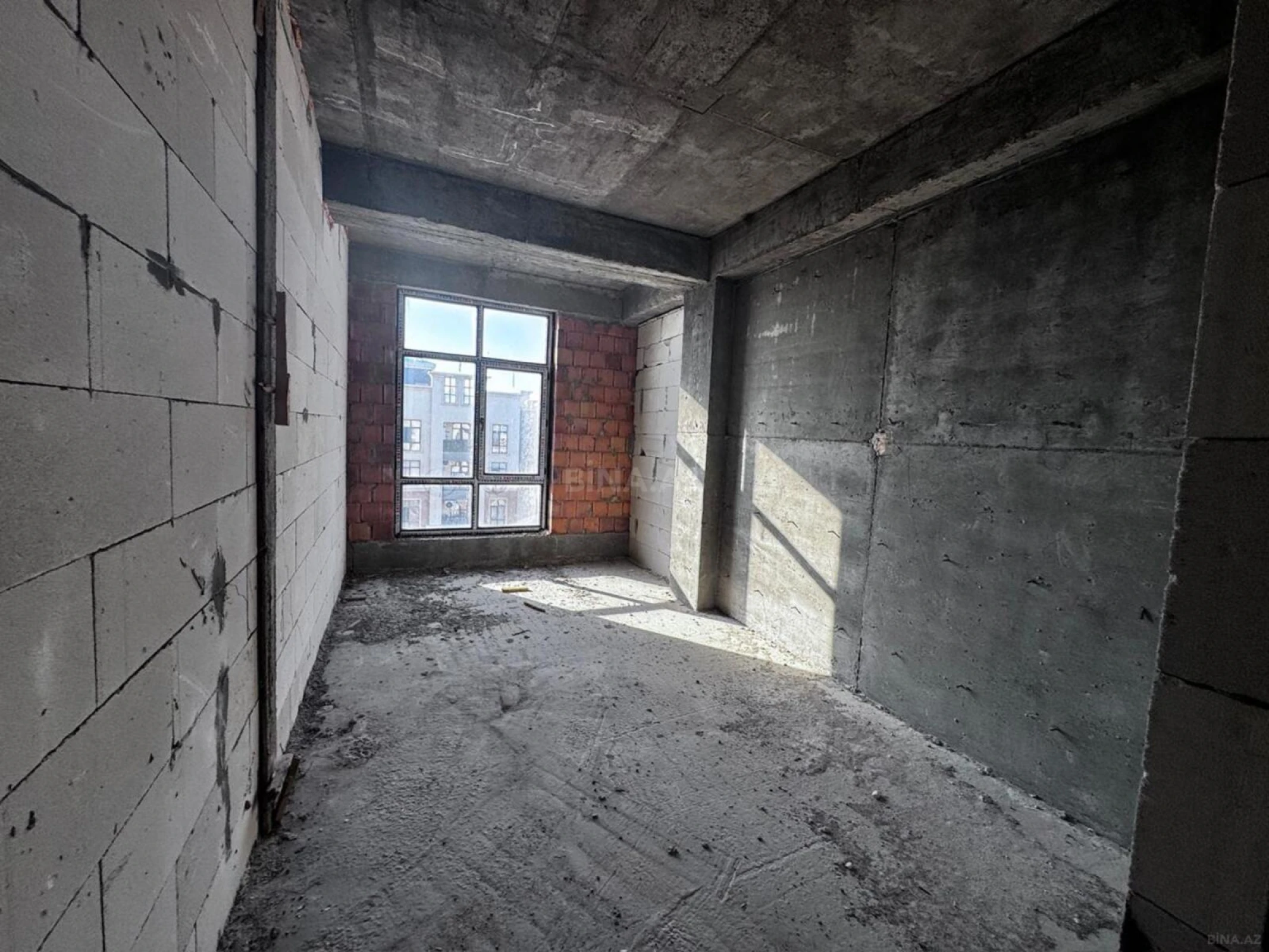 Satılır 1 otaqlı mənzil 55 m²