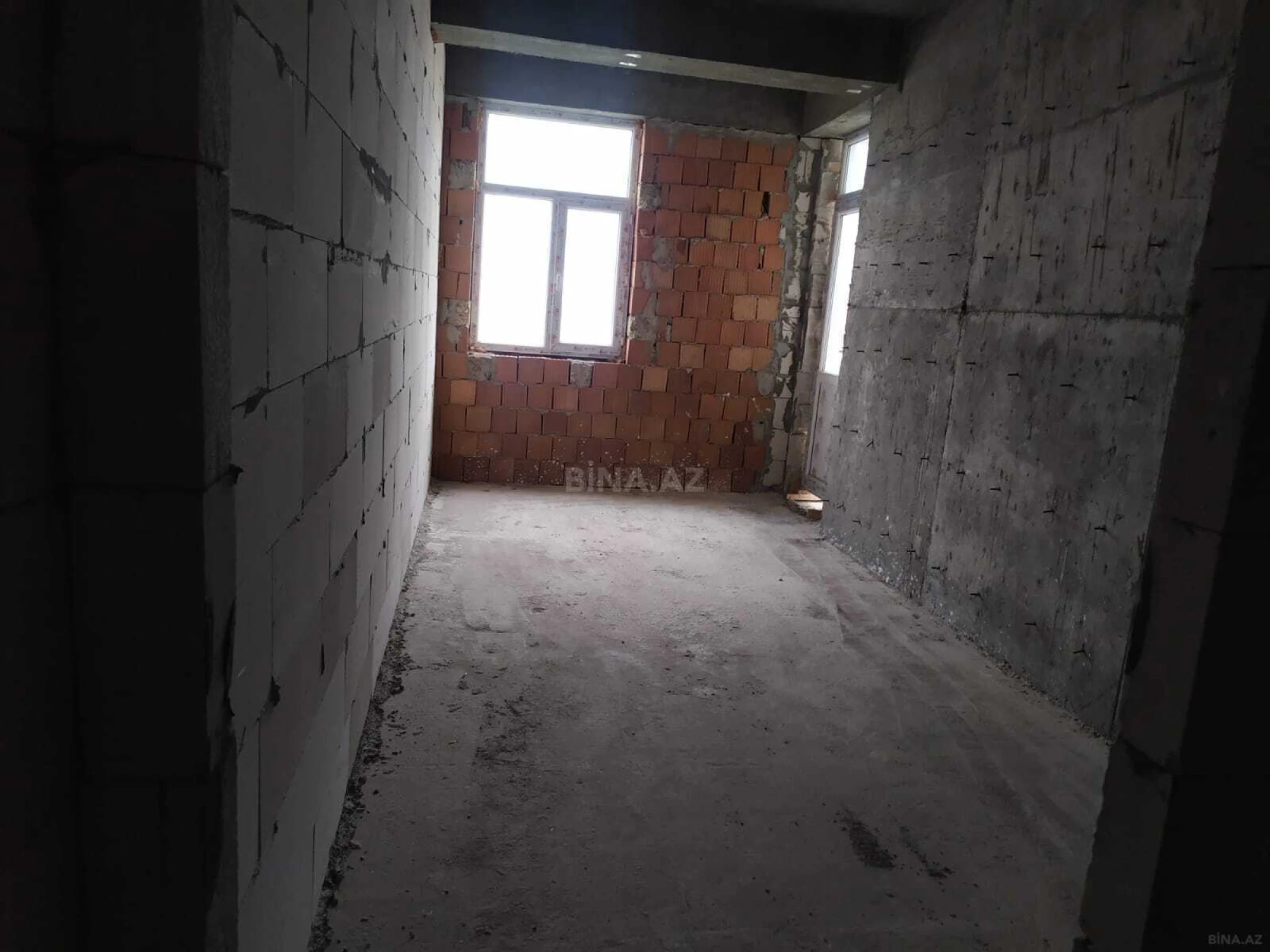 Satılır 1 otaqlı mənzil 60 m²