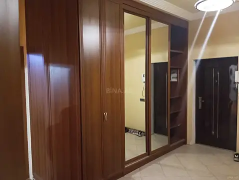 Kirayə verilir 3 otaqlı mənzil 150 m²