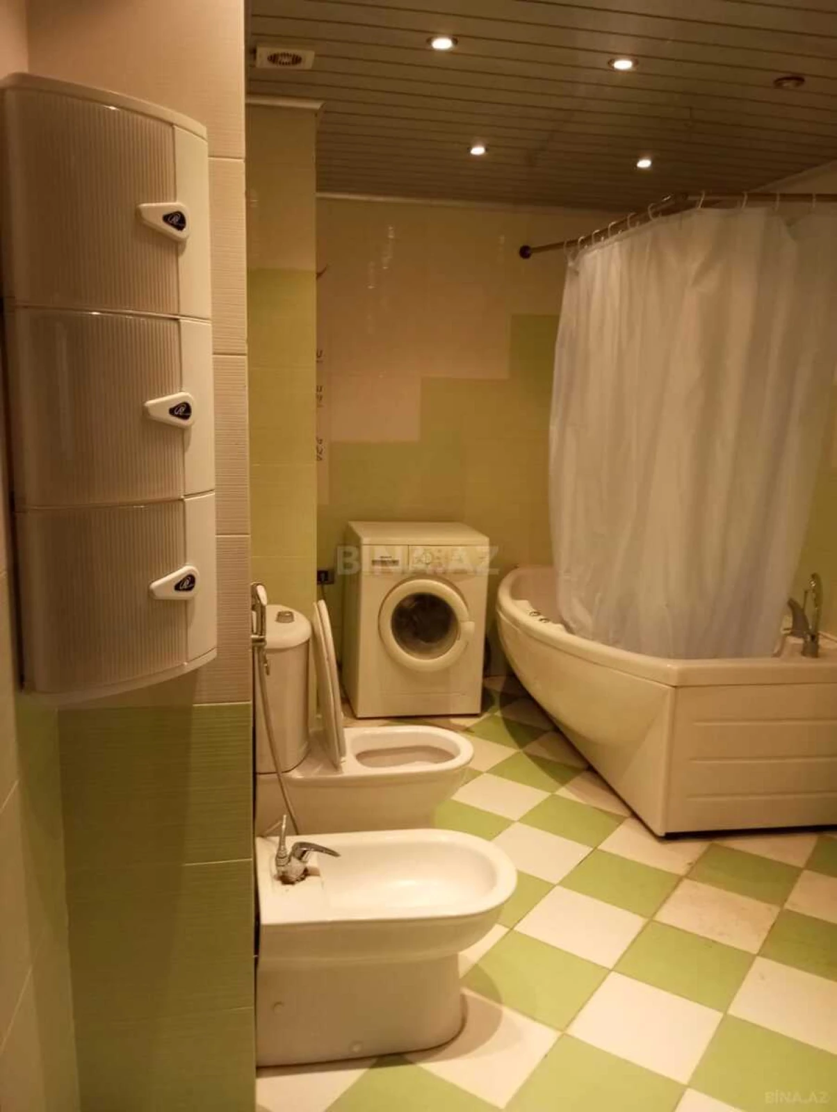 Kirayə verilir 3 otaqlı mənzil 150 m²