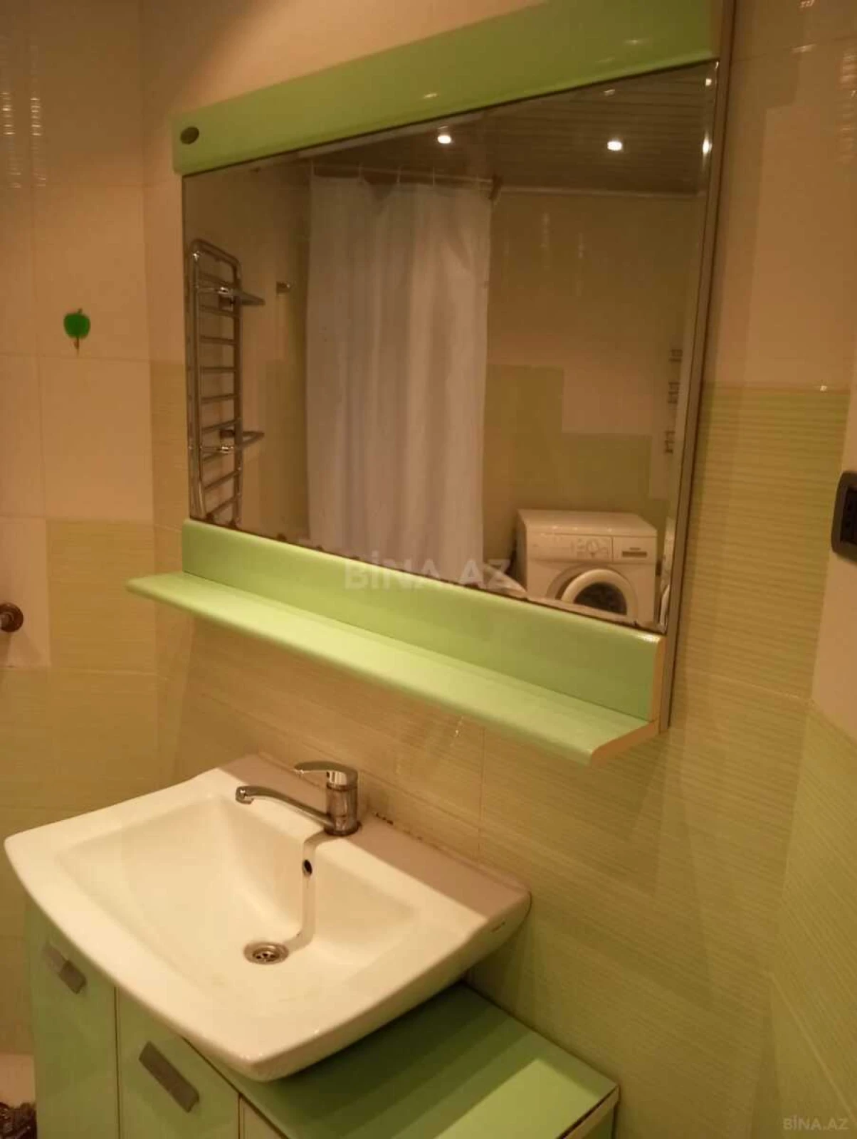 Kirayə verilir 3 otaqlı mənzil 150 m²