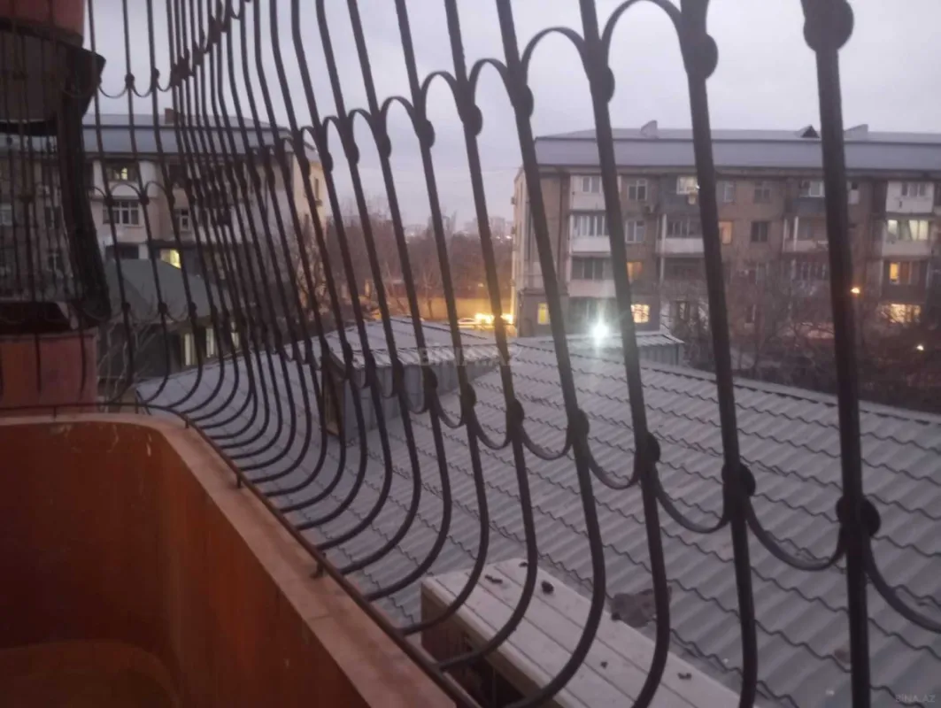 Kirayə verilir 3 otaqlı mənzil 150 m²