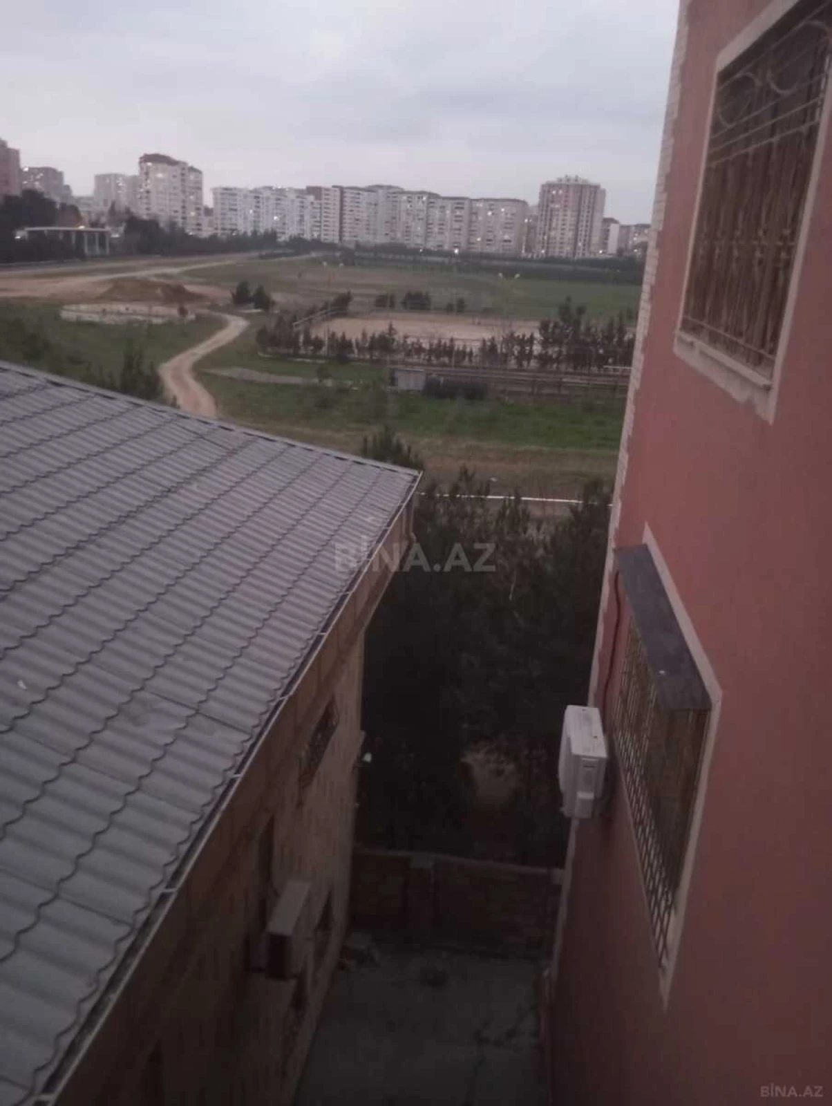 Kirayə verilir 3 otaqlı mənzil 150 m²