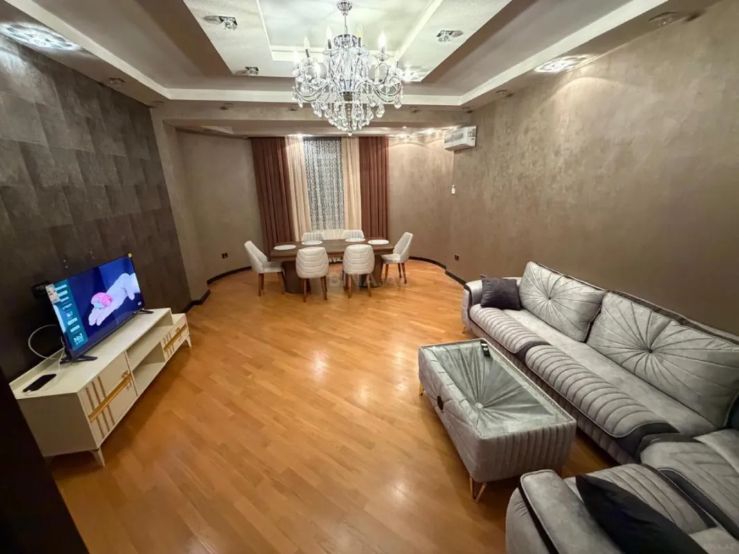 Kirayə verilir 3 otaqlı mənzil 132 m²