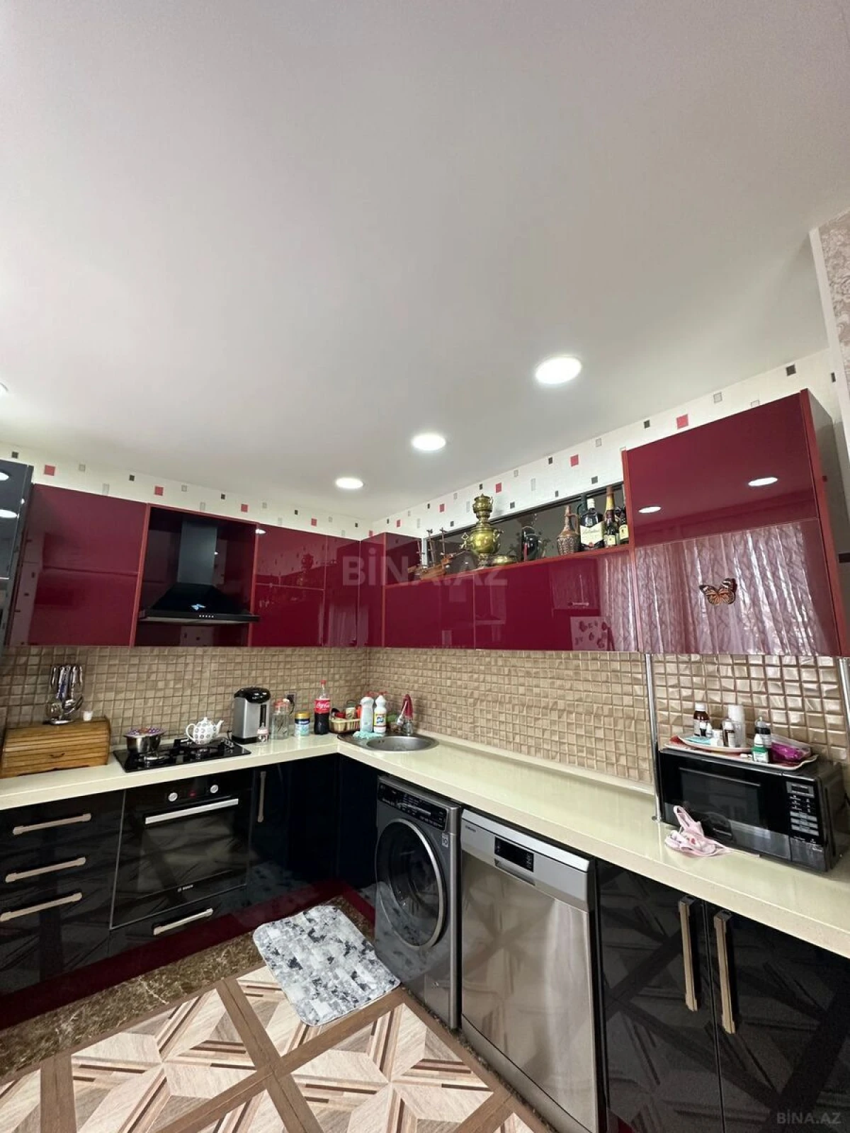 Satılır 3 otaqlı mənzil 101 m²
