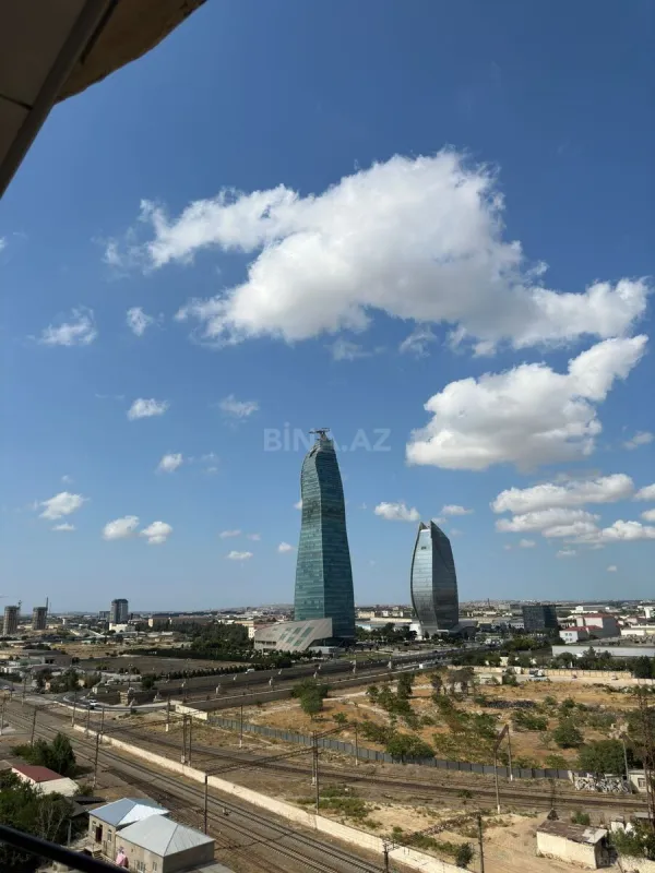 Satılır 3 otaqlı mənzil 101 m²