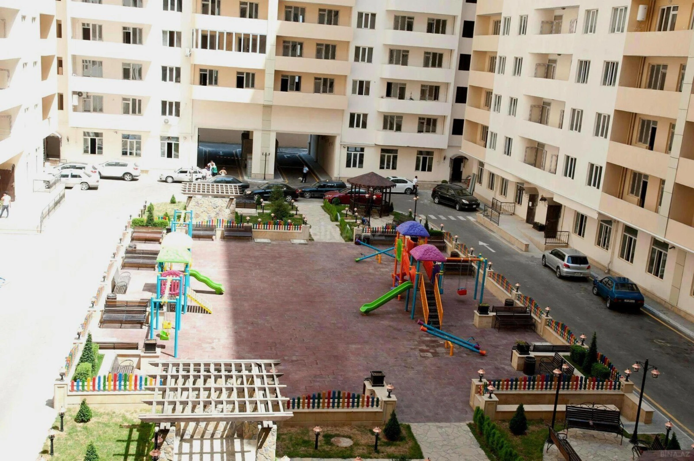 Satılır 3 otaqlı mənzil 101 m²