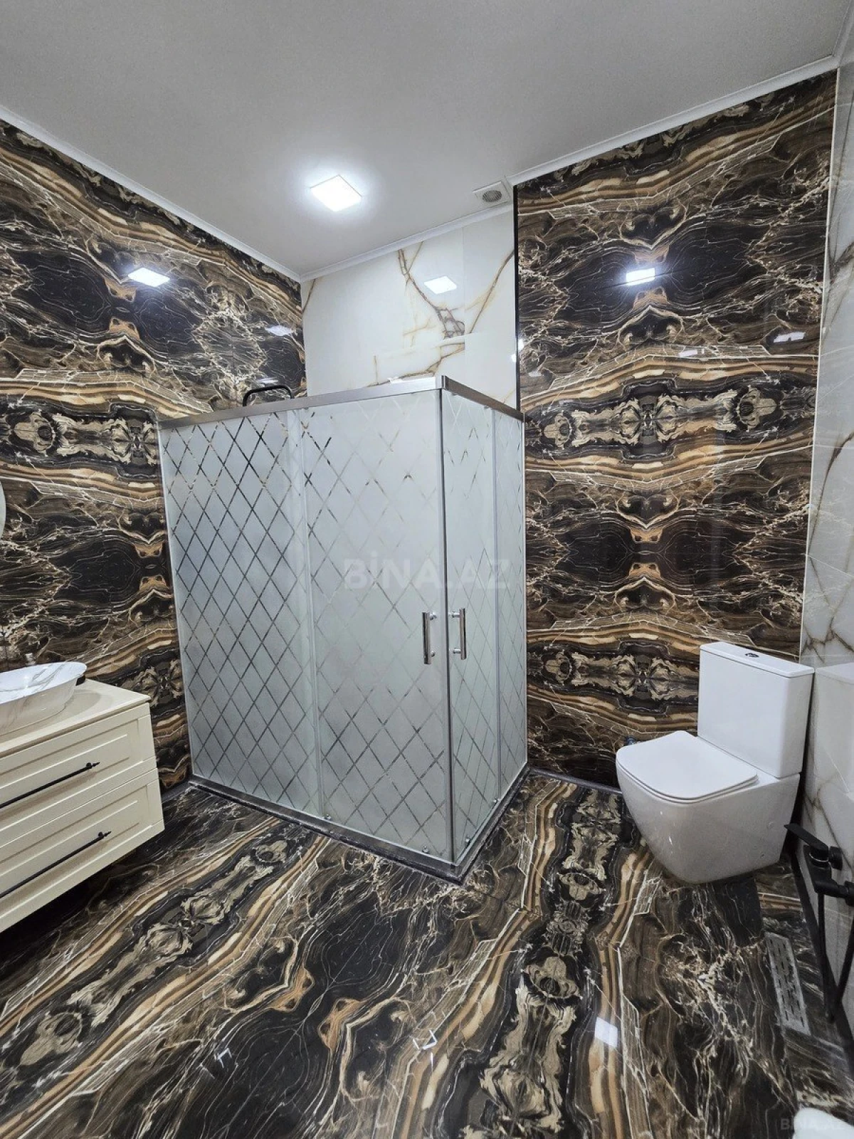 Kirayə verilir 3 otaqlı mənzil 130 m²