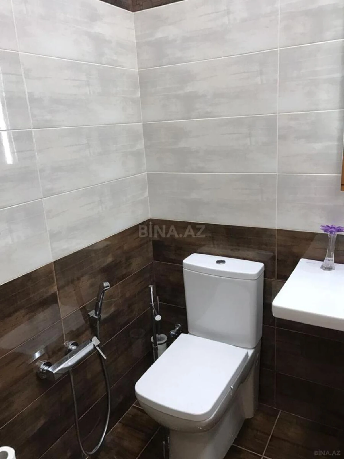 Kirayə verilir 2 otaqlı mənzil 90 m²