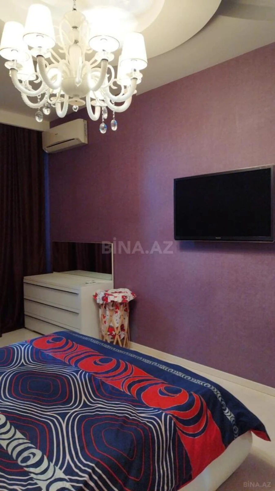 Kirayə verilir 2 otaqlı mənzil 90 m²