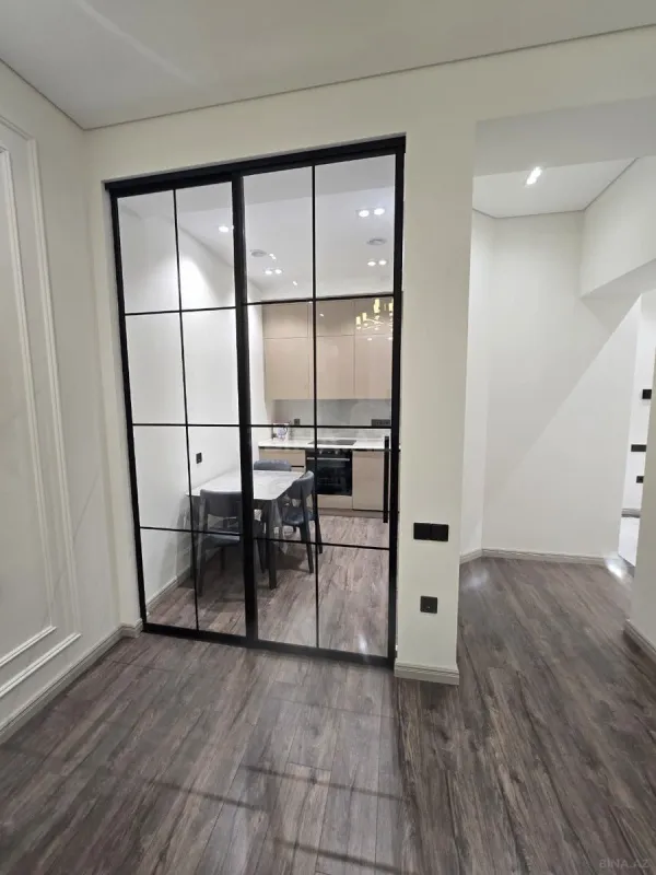 Kirayə verilir 3 otaqlı mənzil 117 m²