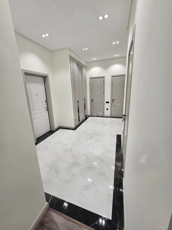 Kirayə verilir 3 otaqlı mənzil 117 m²