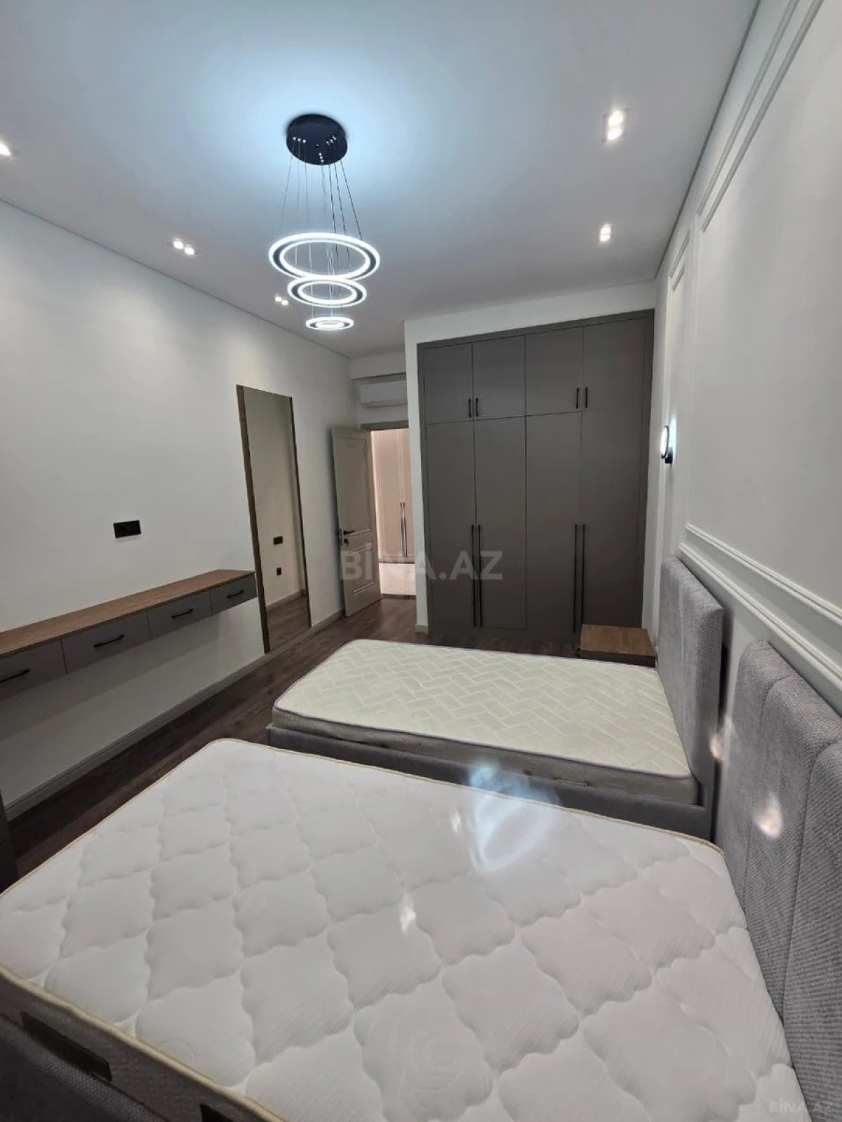 Kirayə verilir 3 otaqlı mənzil 117 m²