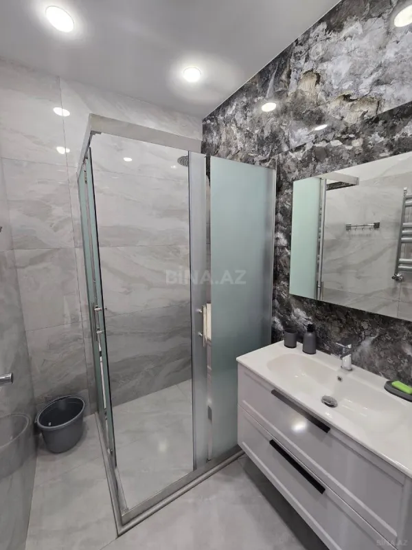 Kirayə verilir 3 otaqlı mənzil 117 m²