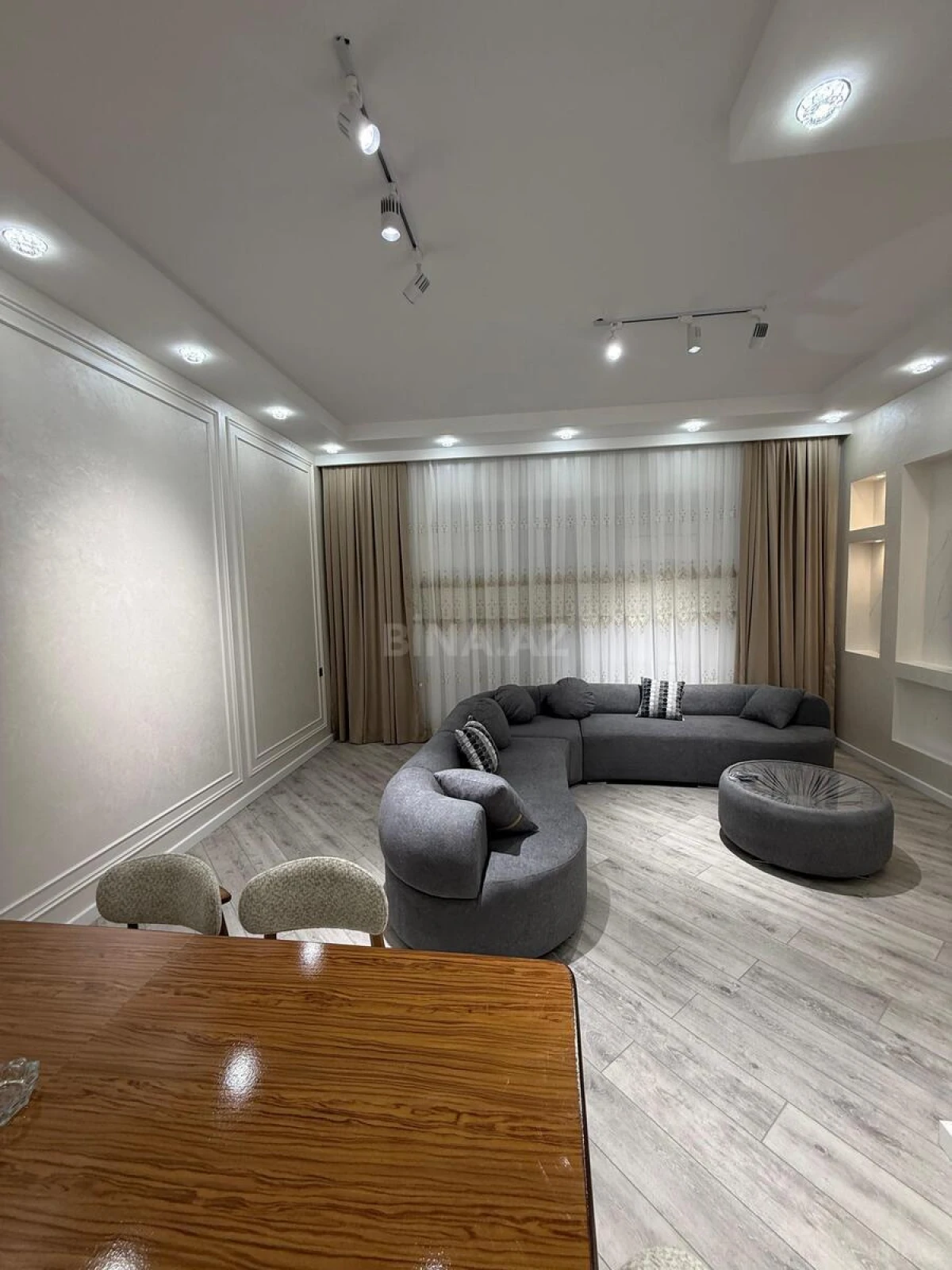 Kirayə verilir 5 otaqlı həyət evi 360 m²